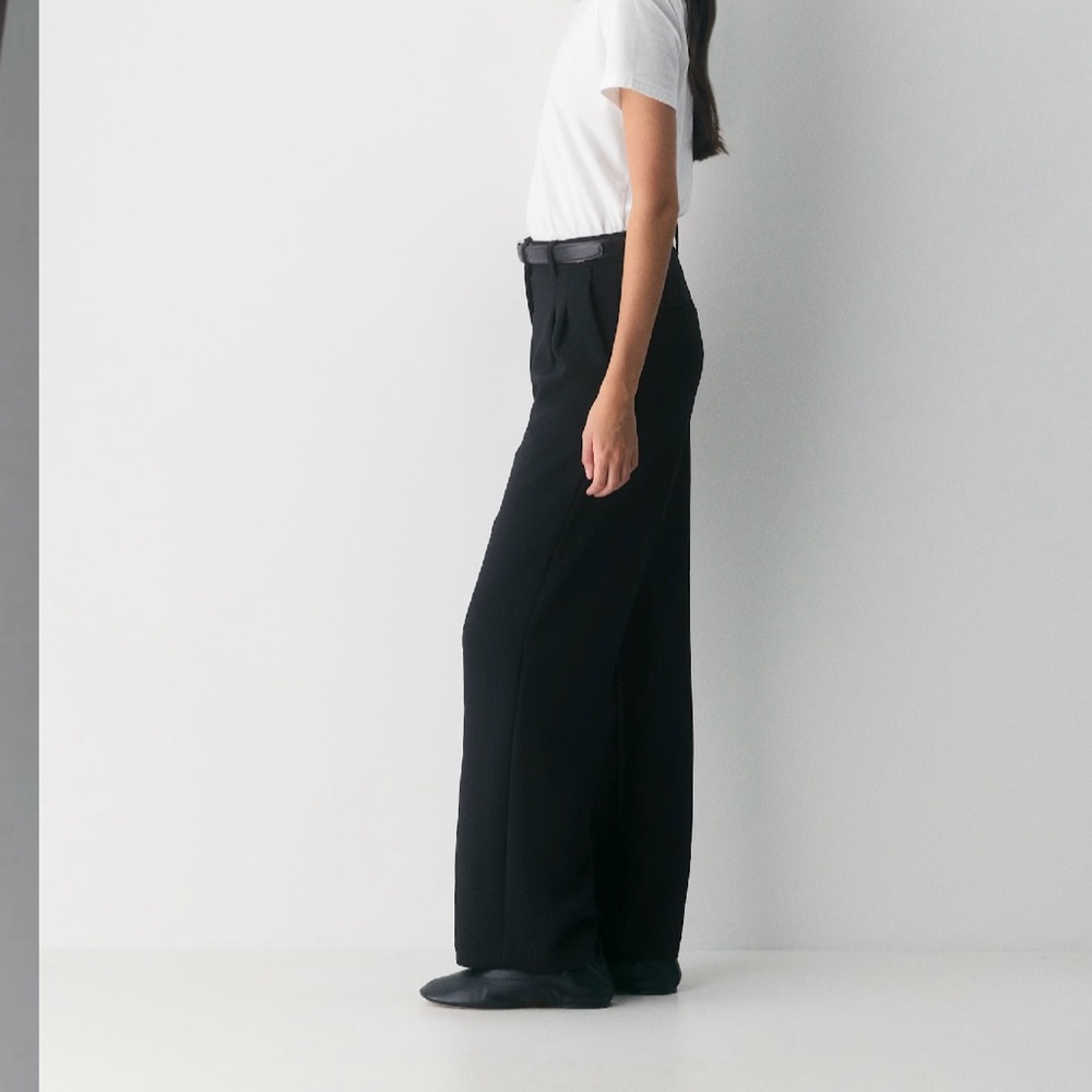 Aritzia The Effortless Pants - Crepette - Picture 2 of 10